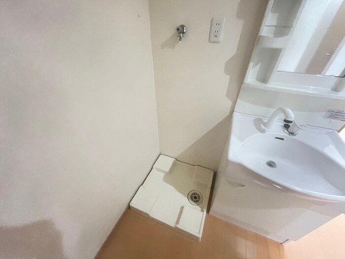 物件内観写真13　(洗濯機置場)