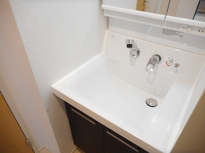 物件内観写真9　(洗面)