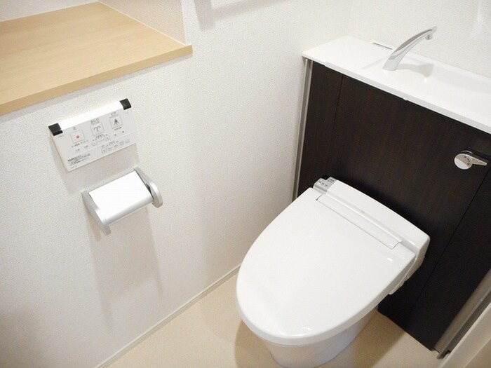 物件内観写真11　(トイレ)