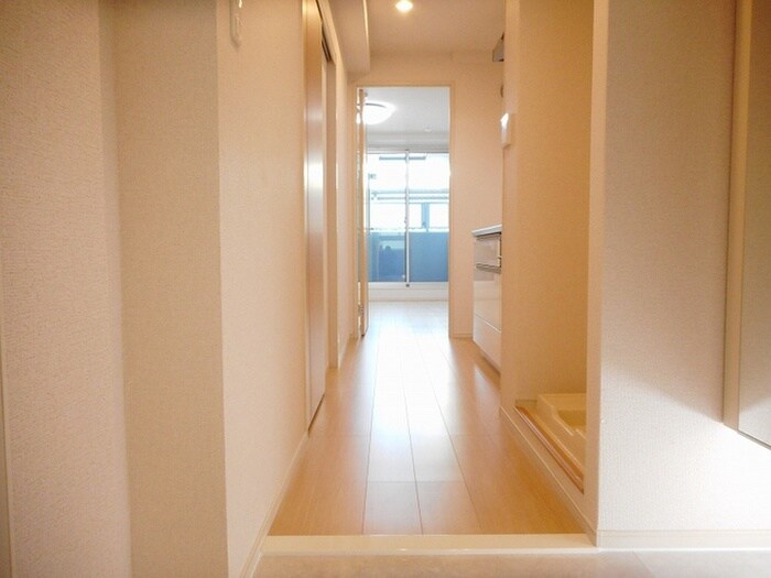 物件内観写真15　(玄関)