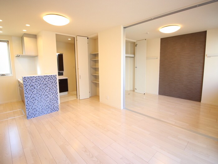 物件内観写真10　(居室)