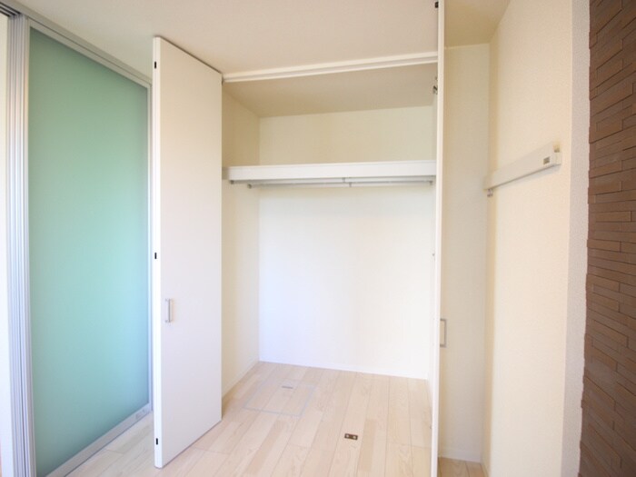 物件内観写真12　(収納)