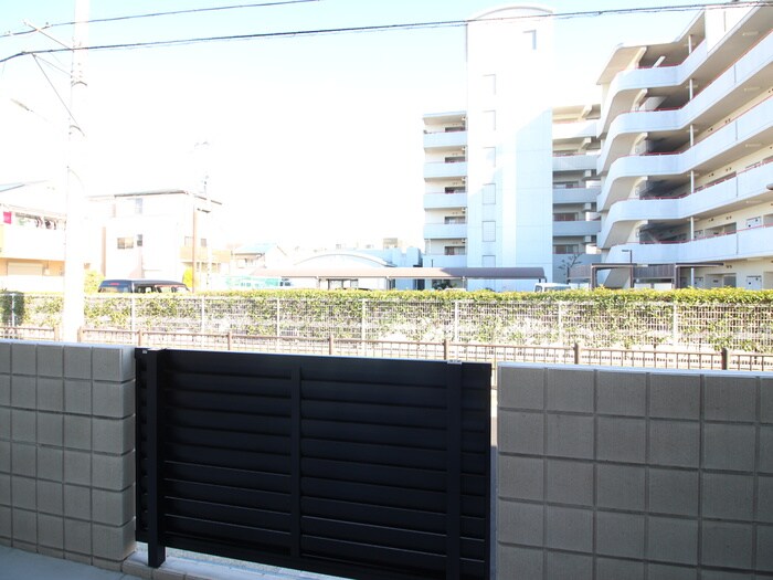 物件内観写真19　(室内からの展望)