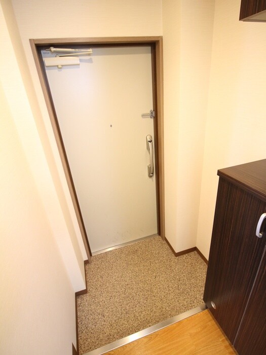 物件内観写真17　(玄関)