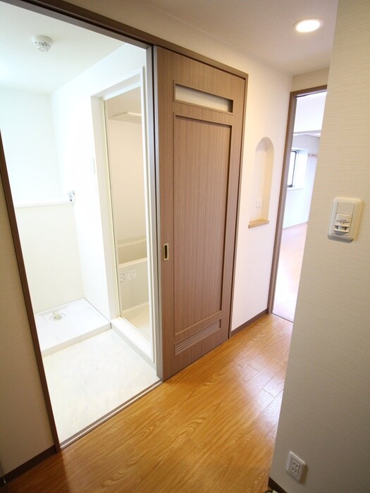 物件内観写真19　(廊下)