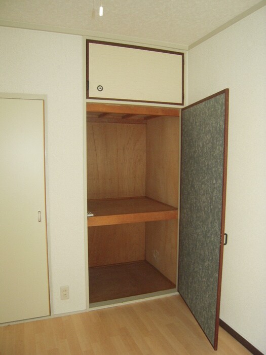 物件内観写真10　(収納)