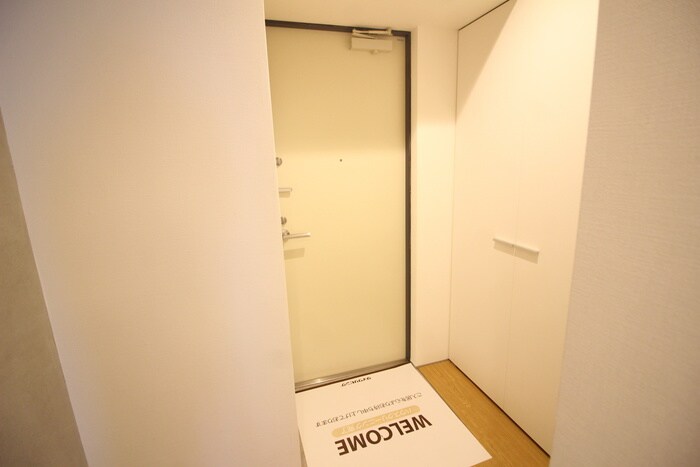 物件内観写真14　(玄関)