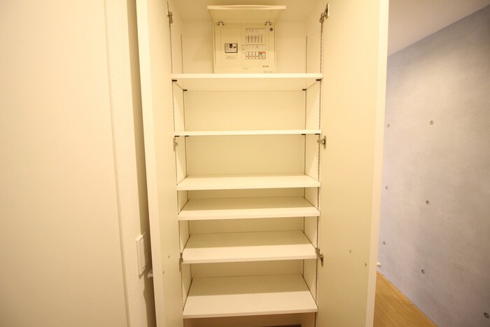 物件内観写真15　(靴箱)