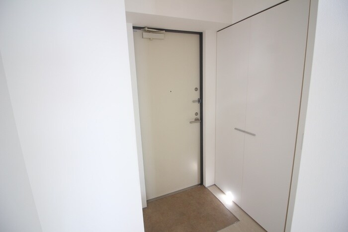物件内観写真17　(玄関)