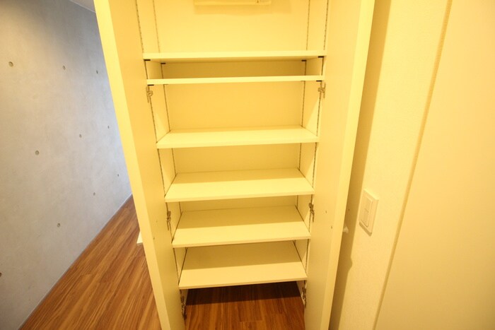 物件内観写真18　(靴箱)