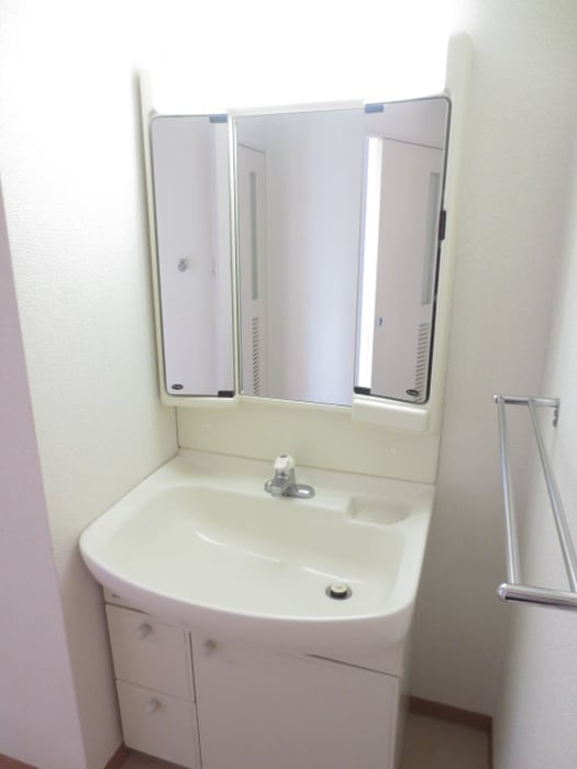 物件内観写真9　(洗面)