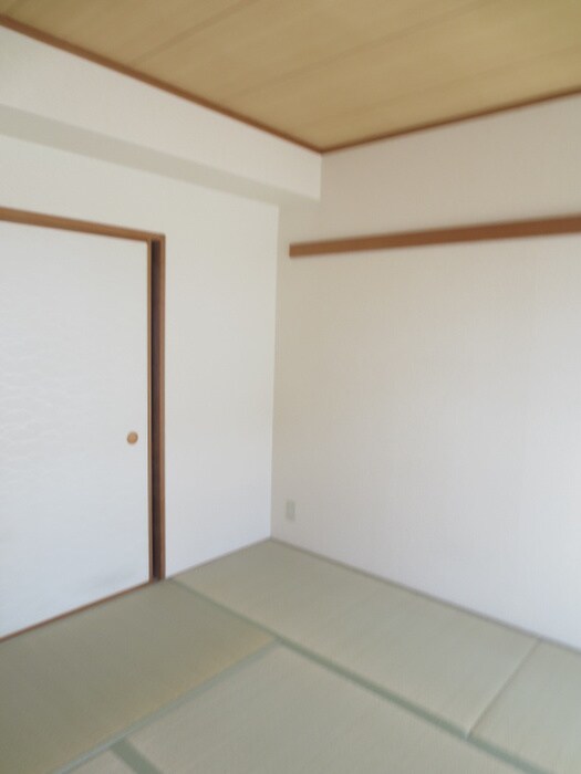 物件内観写真11　(居室)