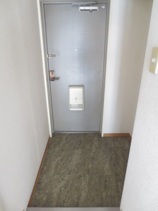 物件内観写真15　(玄関)