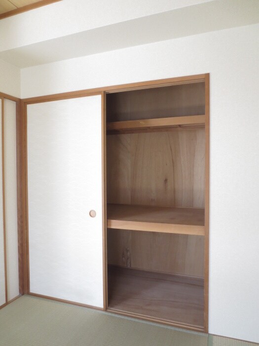 物件内観写真18　(収納)