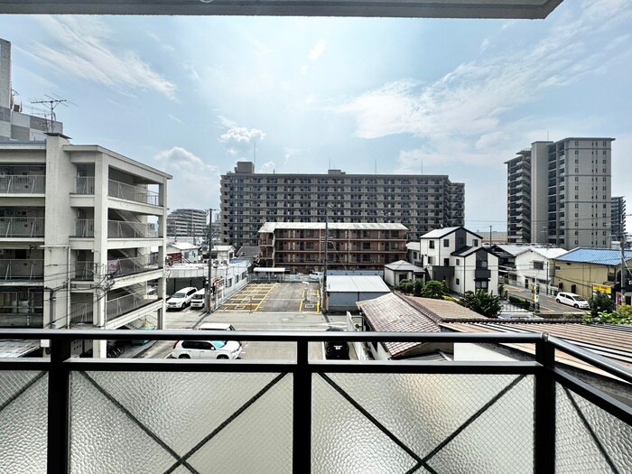 物件内観写真21　(室内からの展望)