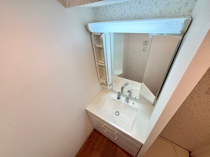 物件内観写真11　(洗面)