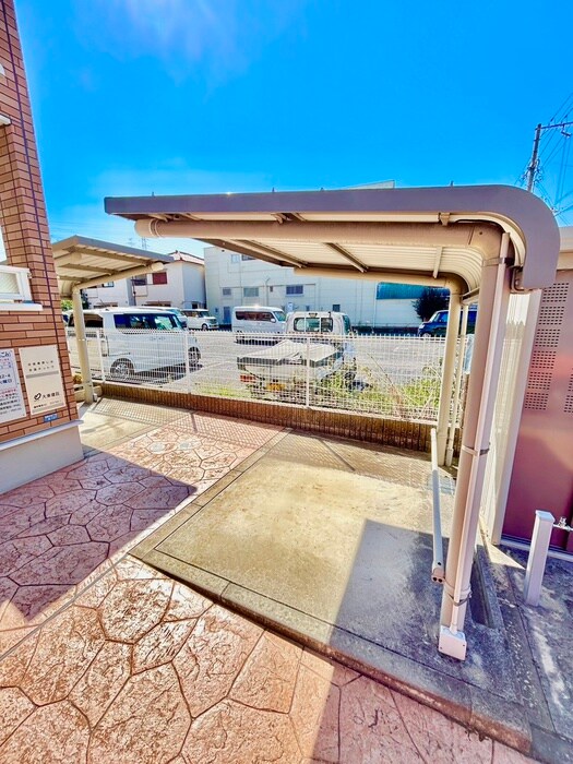 物件外観写真5　(駐輪場)