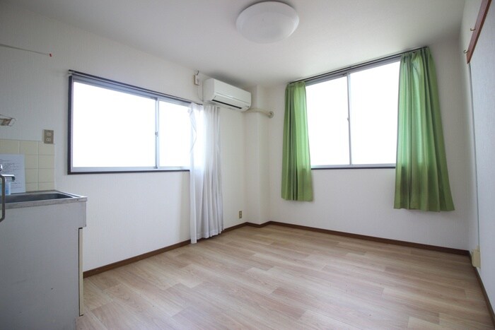 物件内観写真6　(居室)