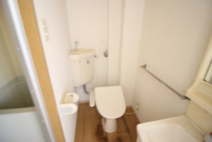 物件内観写真14　(トイレ)