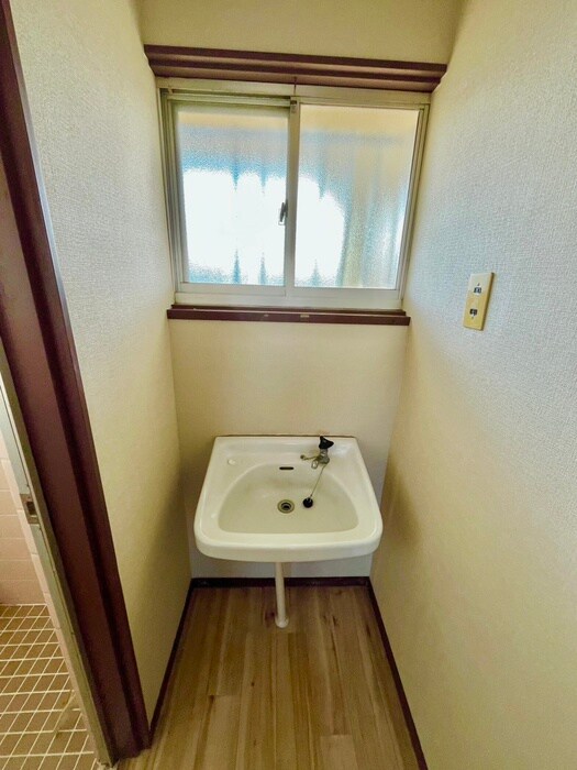物件内観写真16　(洗面)