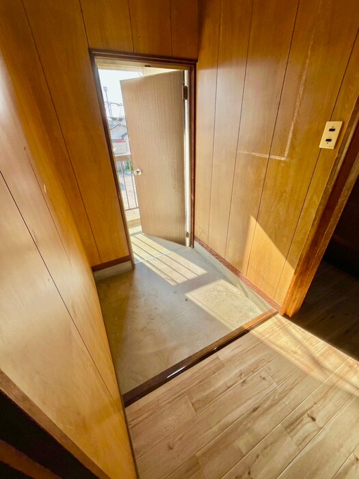 物件内観写真19　(玄関)