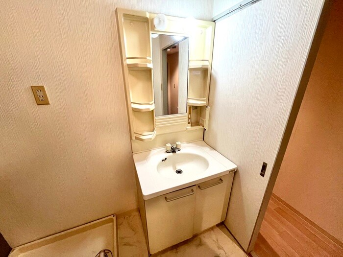 物件内観写真12　(洗面)