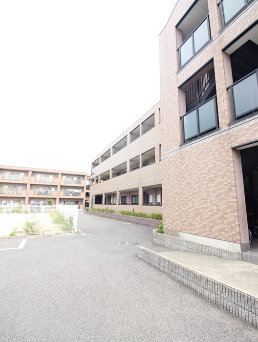 物件外観写真5　(外観写真)