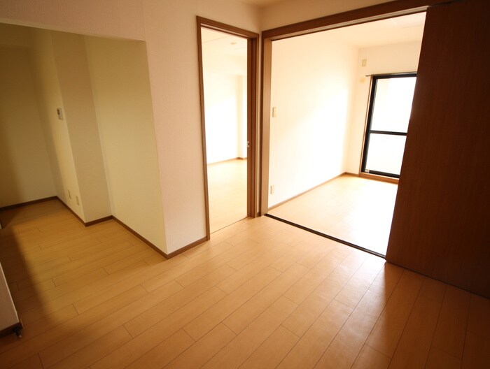 物件内観写真10　(居室)