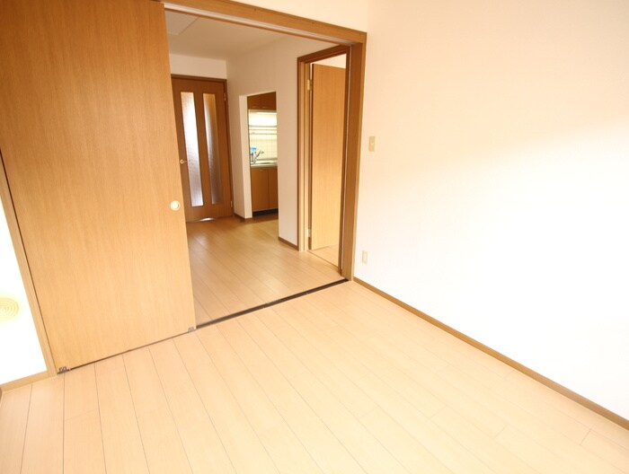 物件内観写真12　(居室)