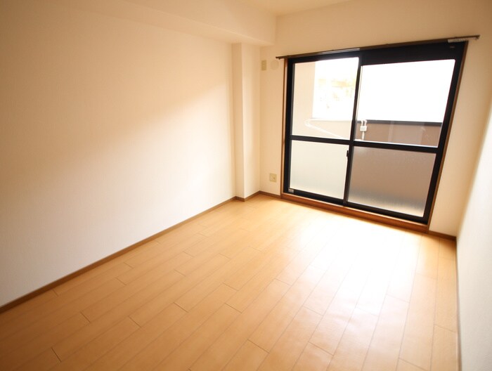 物件内観写真13　(居室)