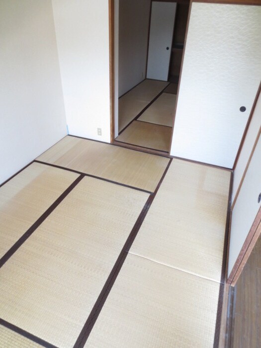 物件内観写真6　(居室)