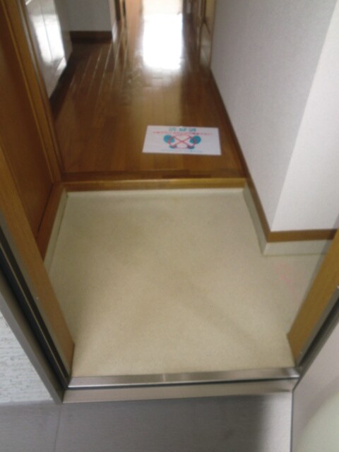 物件内観写真17　(玄関)