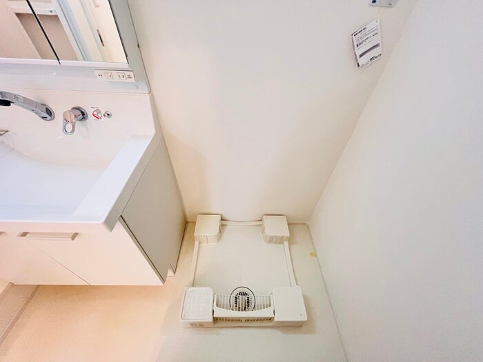 物件内観写真14　(洗濯機置場)