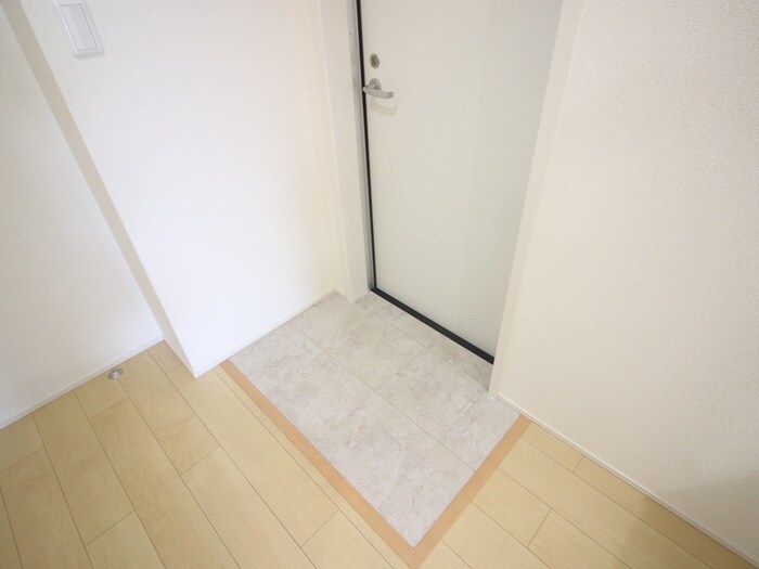 物件内観写真21　(玄関)