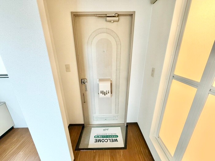 物件内観写真14　(玄関)