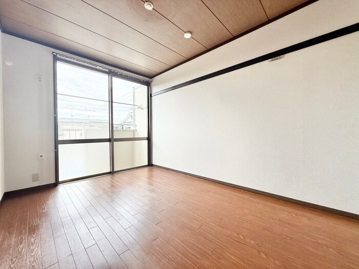 物件内観写真15　(居室)