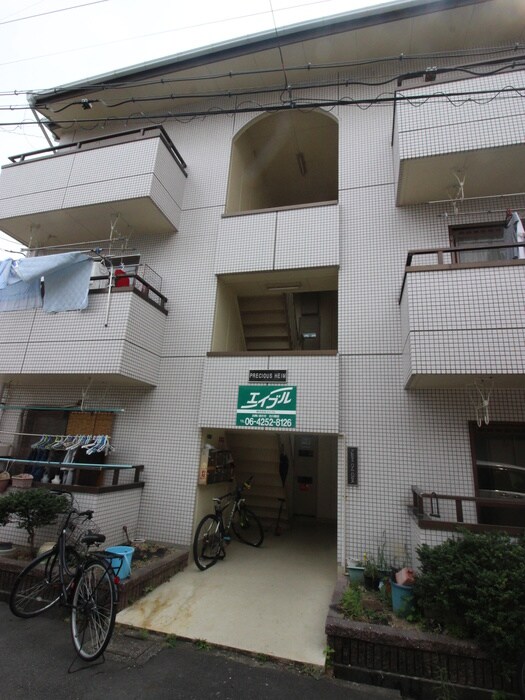 物件外観写真4　(エントランス部分)