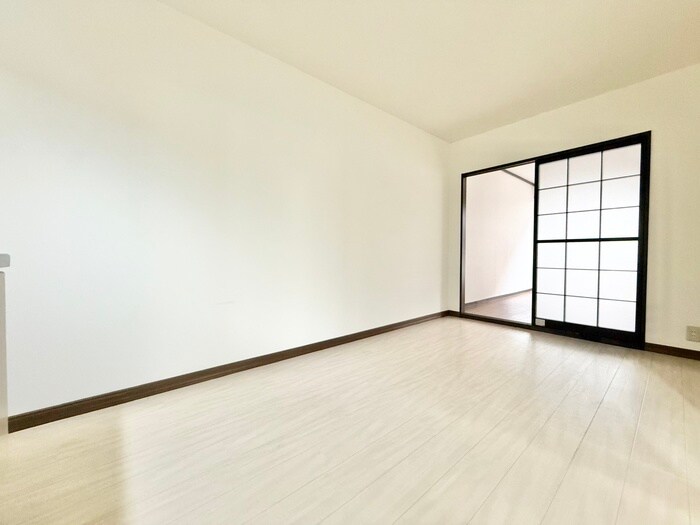 物件内観写真8　(居室)