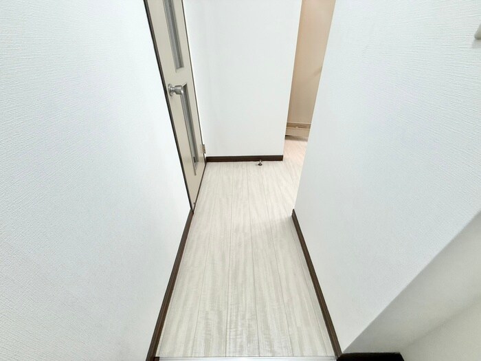 物件内観写真17　(廊下)