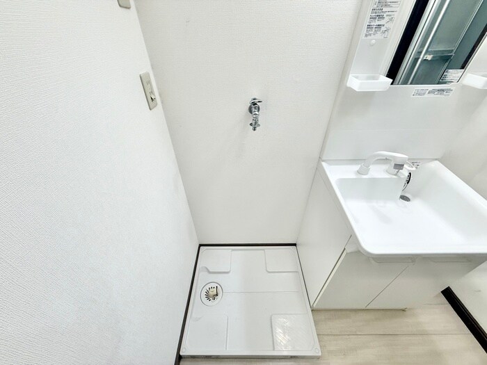 物件内観写真18　(洗濯機置場)