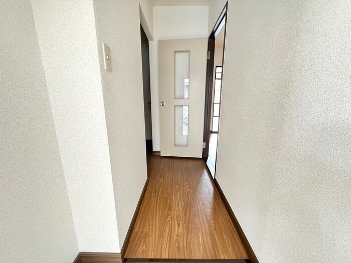 物件内観写真19　(廊下)