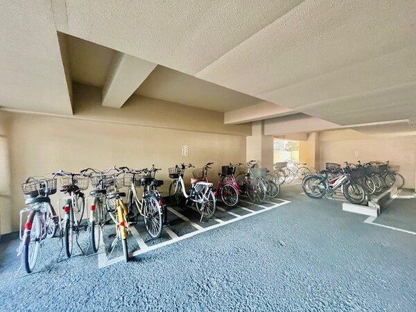 駐輪場
