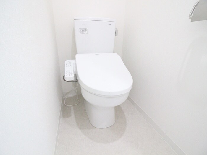 物件内観写真11　(トイレ)