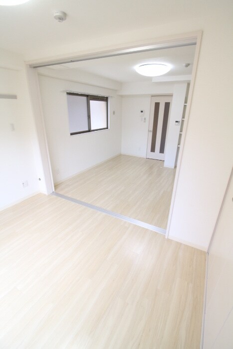 物件内観写真11　(居室)