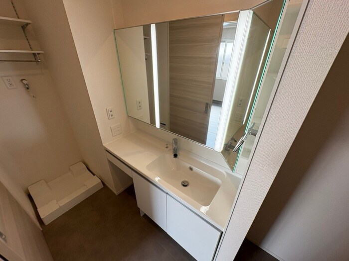 物件内観写真11　(洗面)