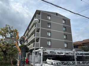 ベルク長岡京外観写真