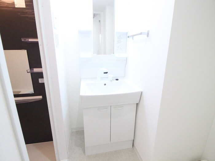 物件内観写真9　(洗面)