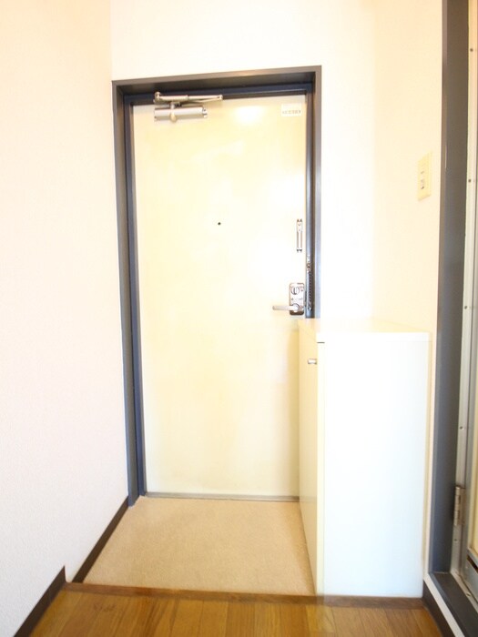 物件内観写真15　(玄関)
