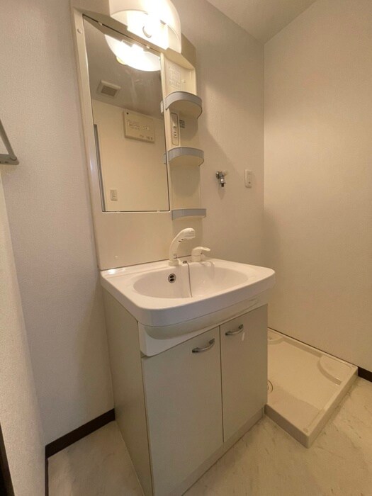 物件内観写真9　(洗面)