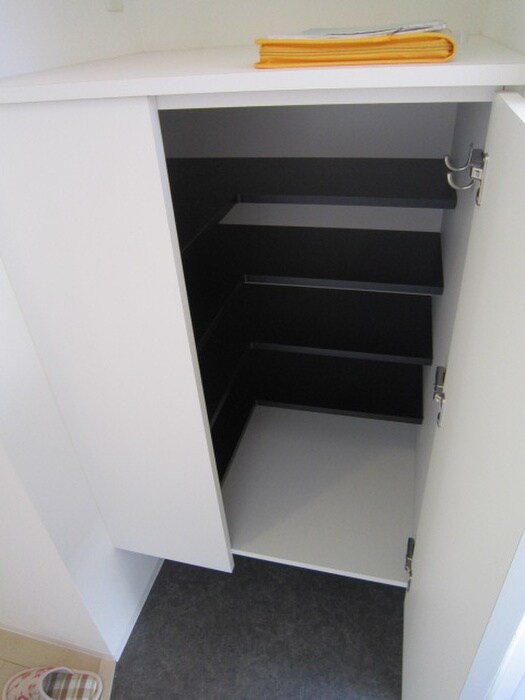 物件内観写真8　(靴箱)